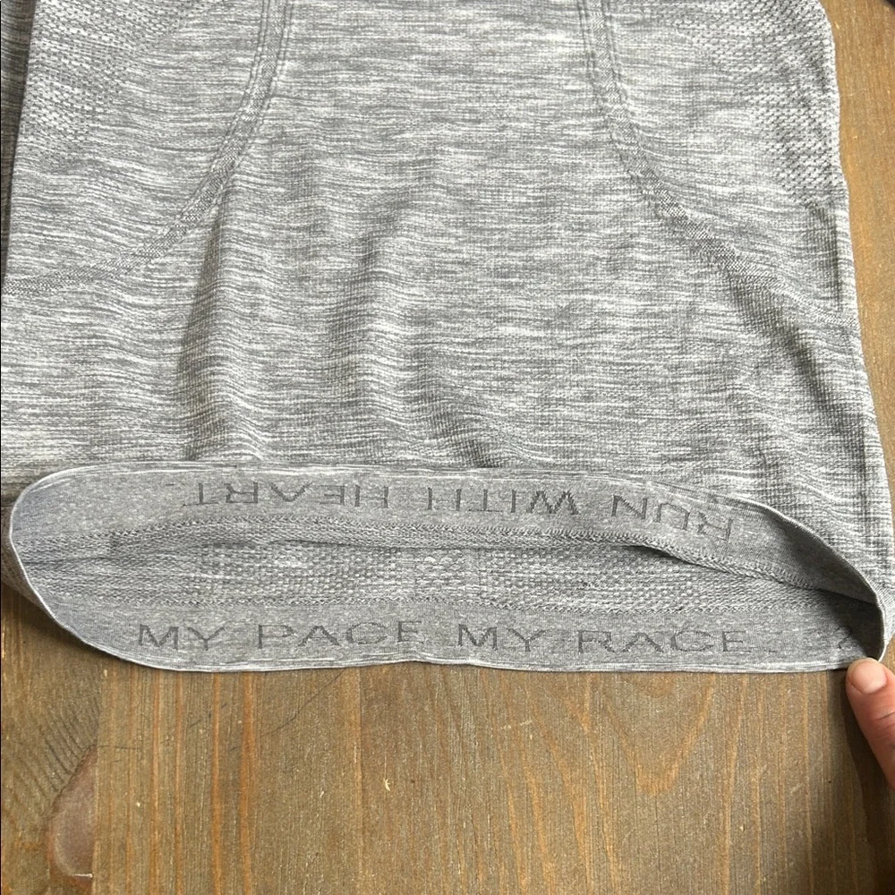 Lululemon Athletica Light Gray Long Sleeve Tee - Picture 12 of 16
